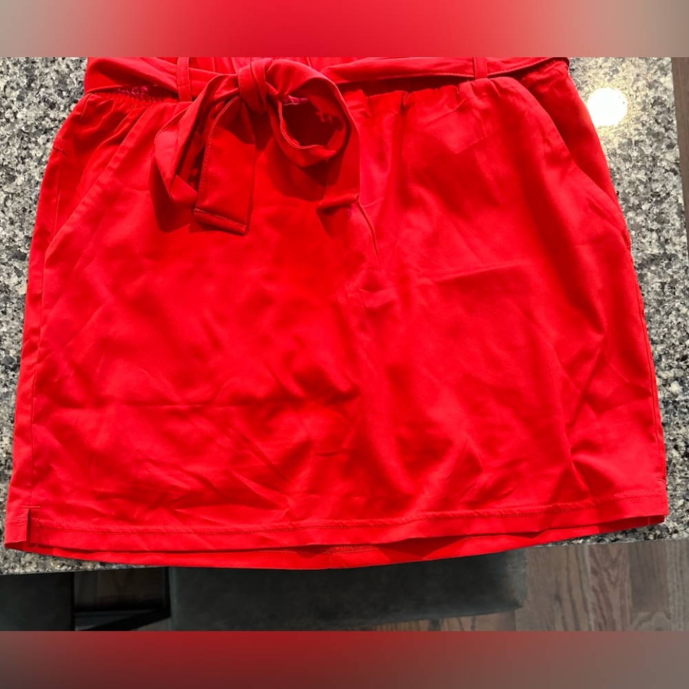 St. John’s Bay Skort Women’s Size Med. Red Polyester Belt Mid Rise Stretch NWT